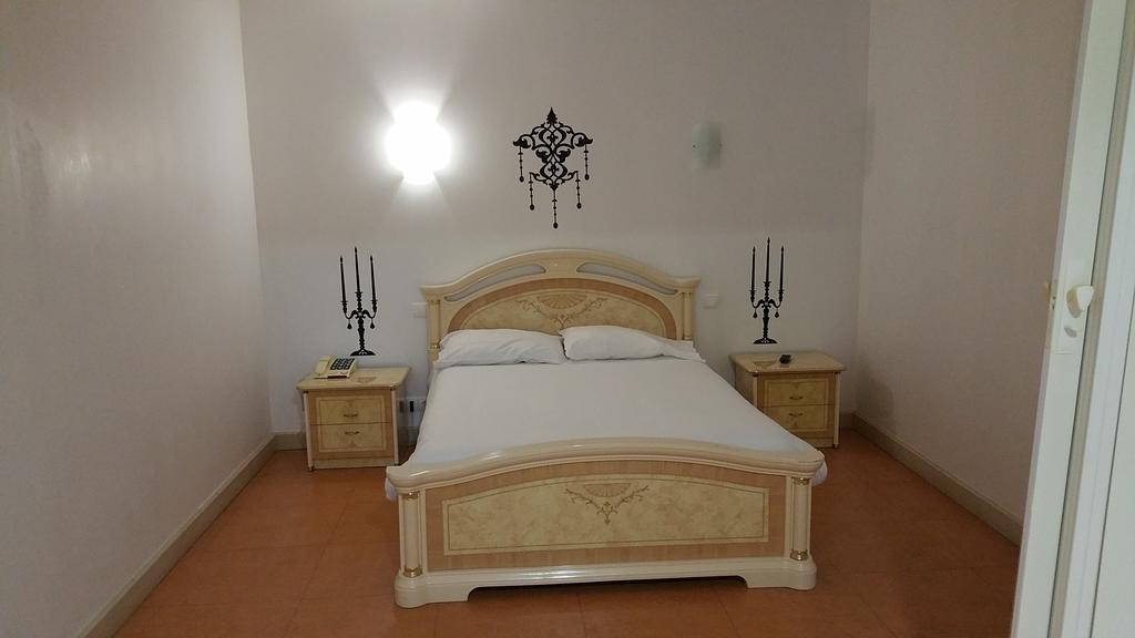 Appart'Hotel Bellevue Thermes De La Reine バニエール・ド・ビゴール エクステリア 写真